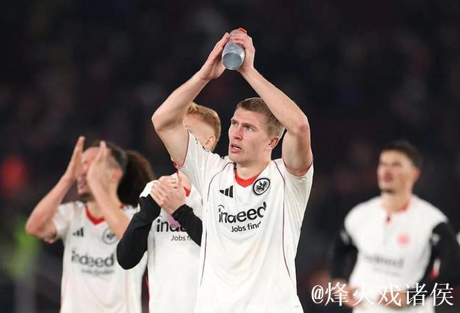 法兰克福后卫：巴萨的比赛风格非常大胆，你会欣